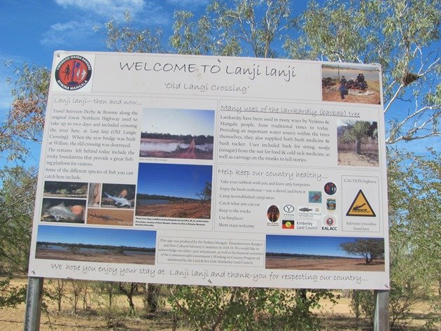 Langi Crossing sign